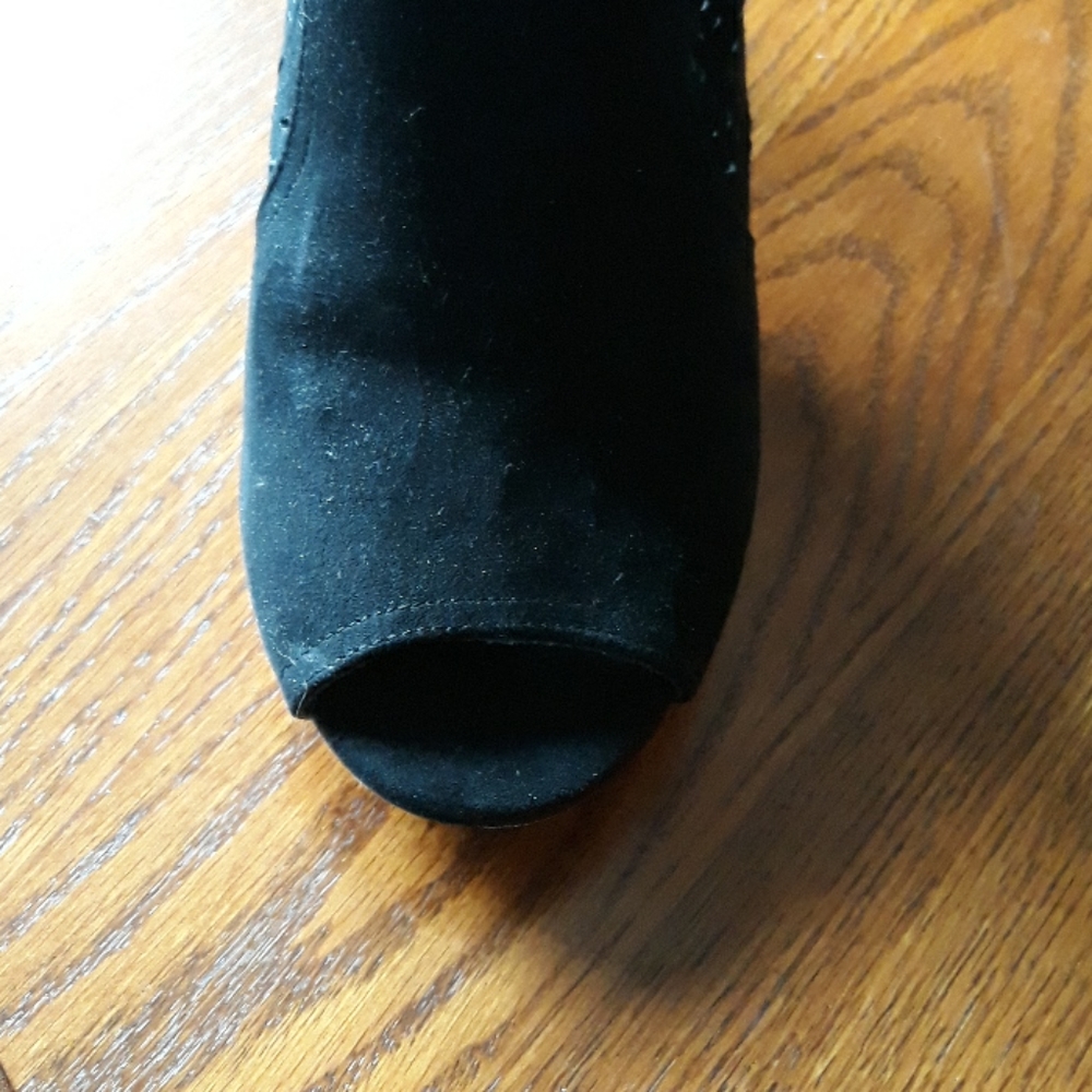 Open Toe Boots - Picture 4 of 4